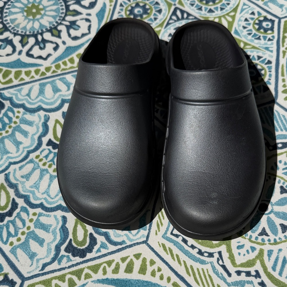 OOFOS Gray Mules & Clogs